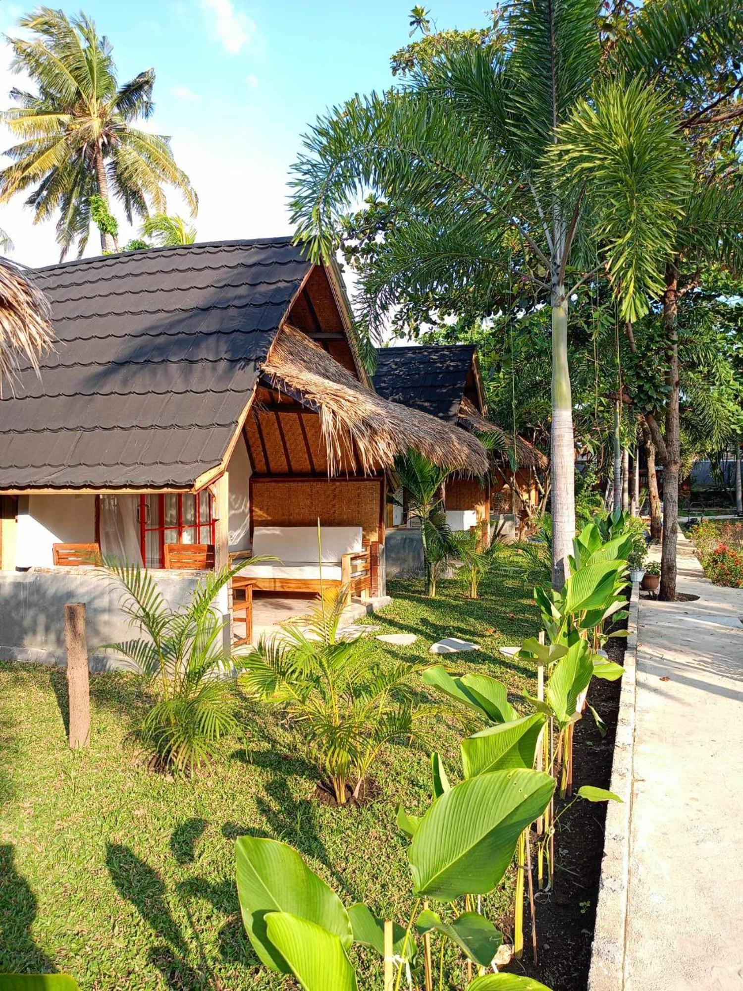 Bintang Tiga Bungalows Gili Air Ngoại thất bức ảnh