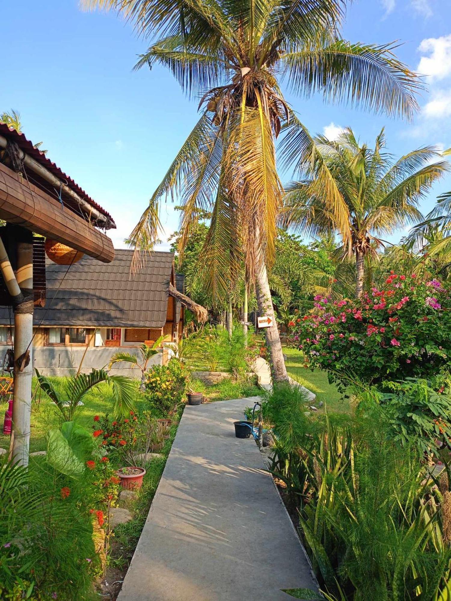 Bintang Tiga Bungalows Gili Air Ngoại thất bức ảnh