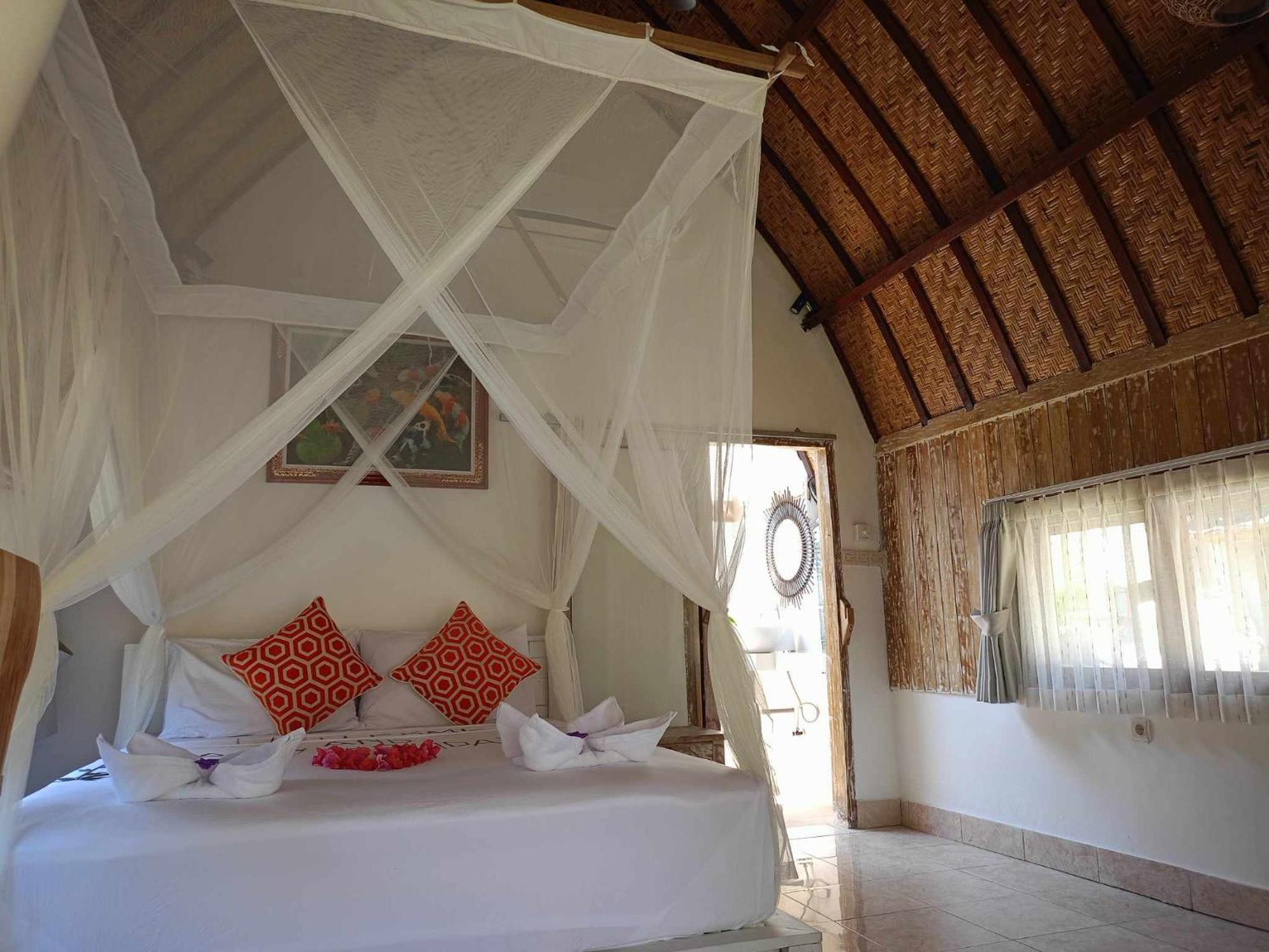 Bintang Tiga Bungalows Gili Air Ngoại thất bức ảnh