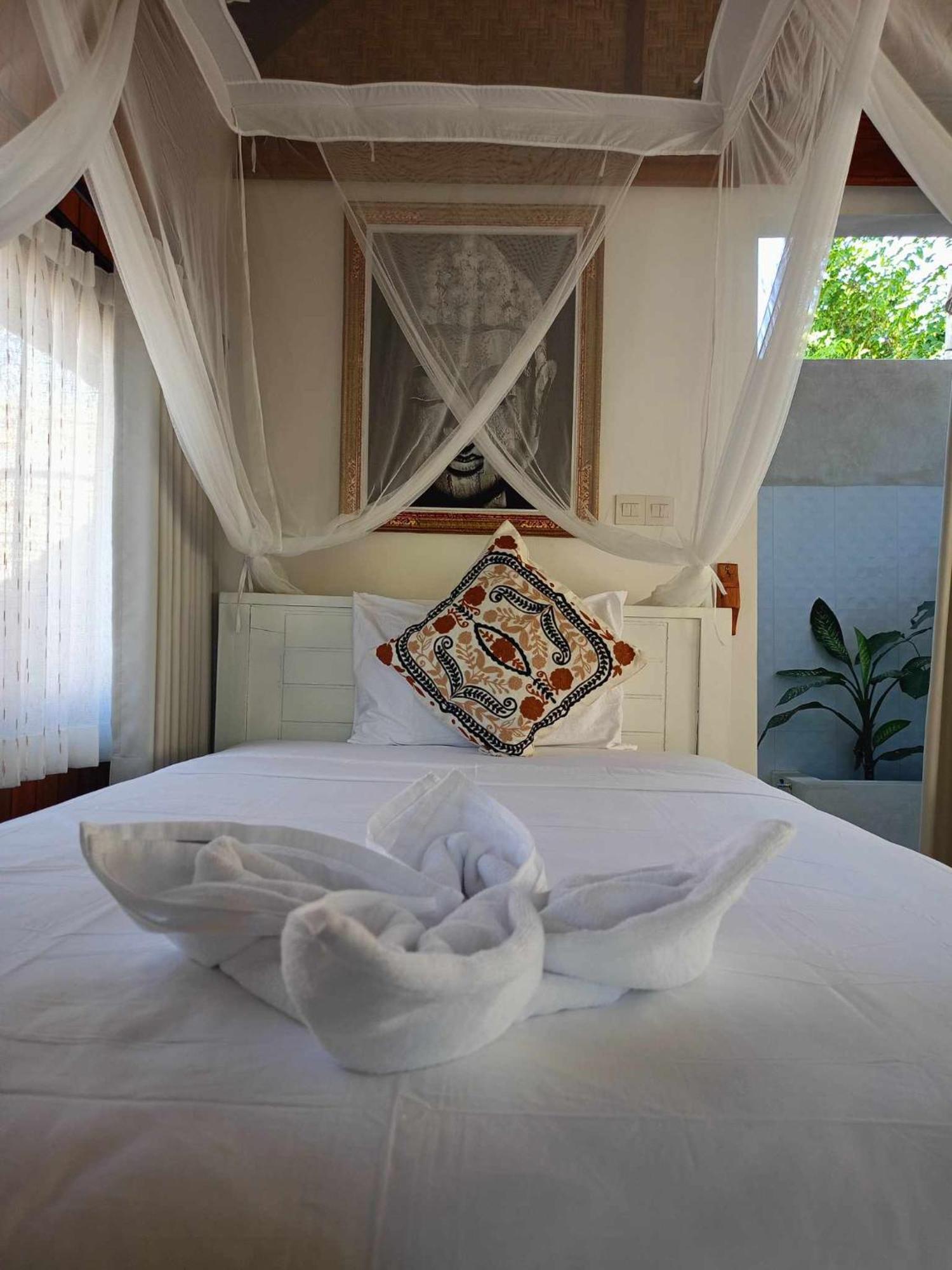 Bintang Tiga Bungalows Gili Air Ngoại thất bức ảnh