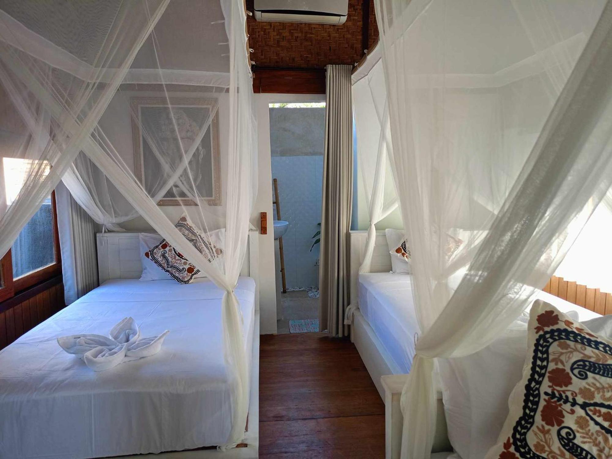 Bintang Tiga Bungalows Gili Air Ngoại thất bức ảnh