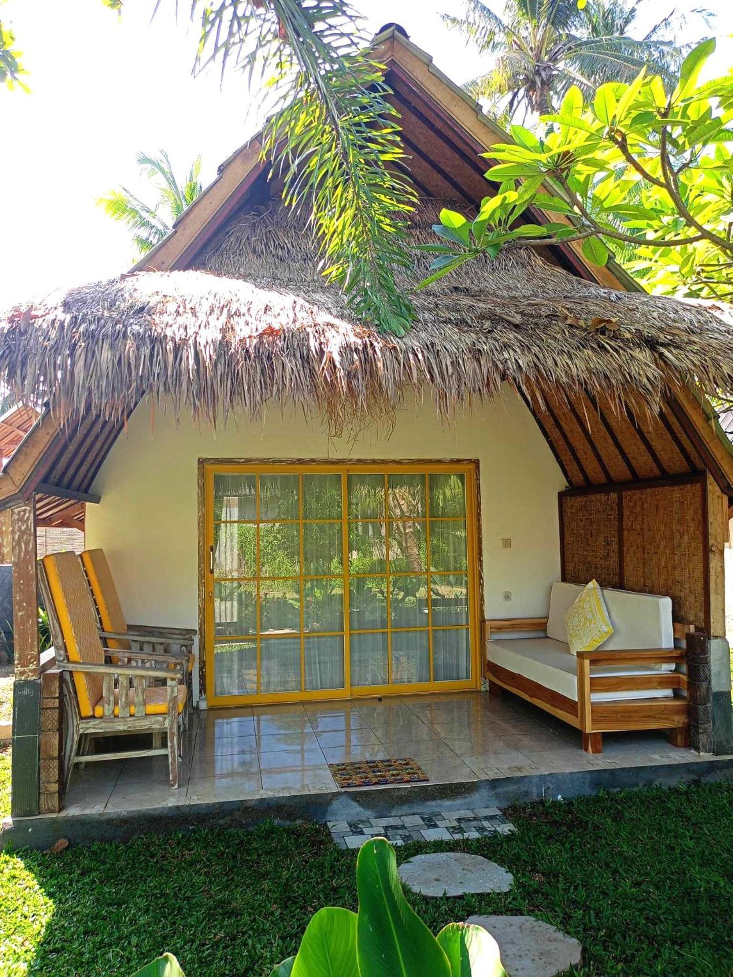 Bintang Tiga Bungalows Gili Air Ngoại thất bức ảnh