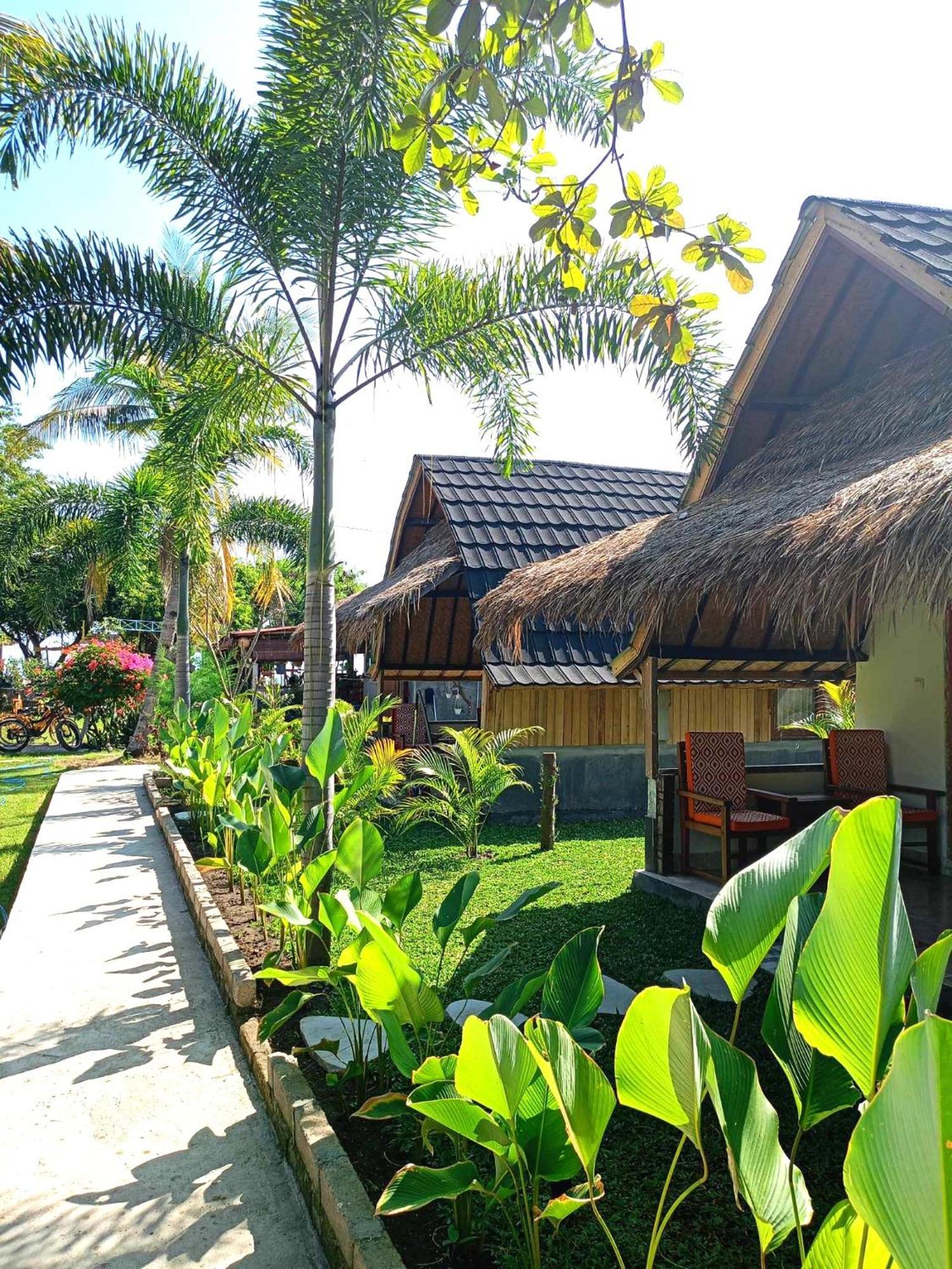 Bintang Tiga Bungalows Gili Air Ngoại thất bức ảnh