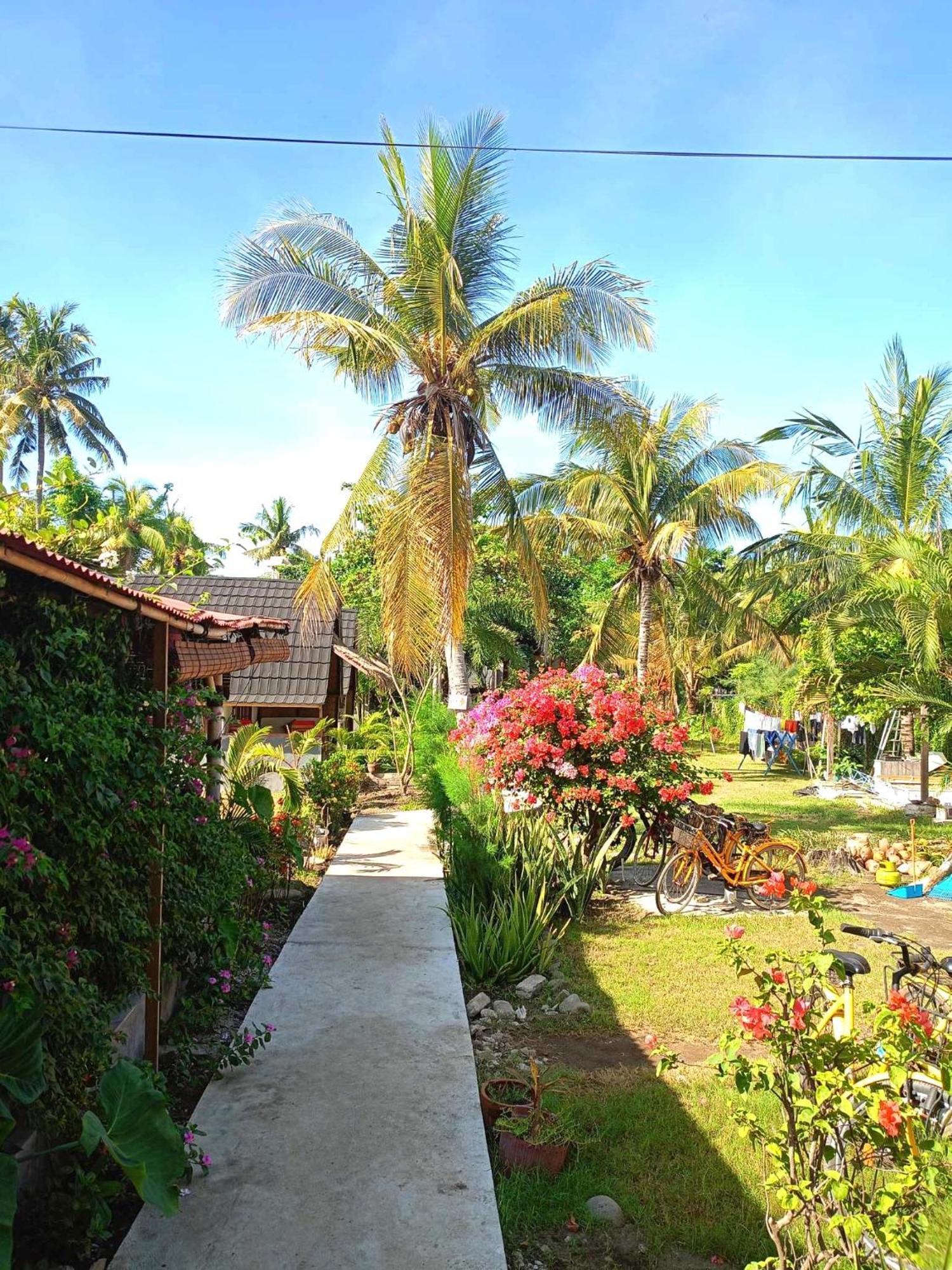 Bintang Tiga Bungalows Gili Air Ngoại thất bức ảnh