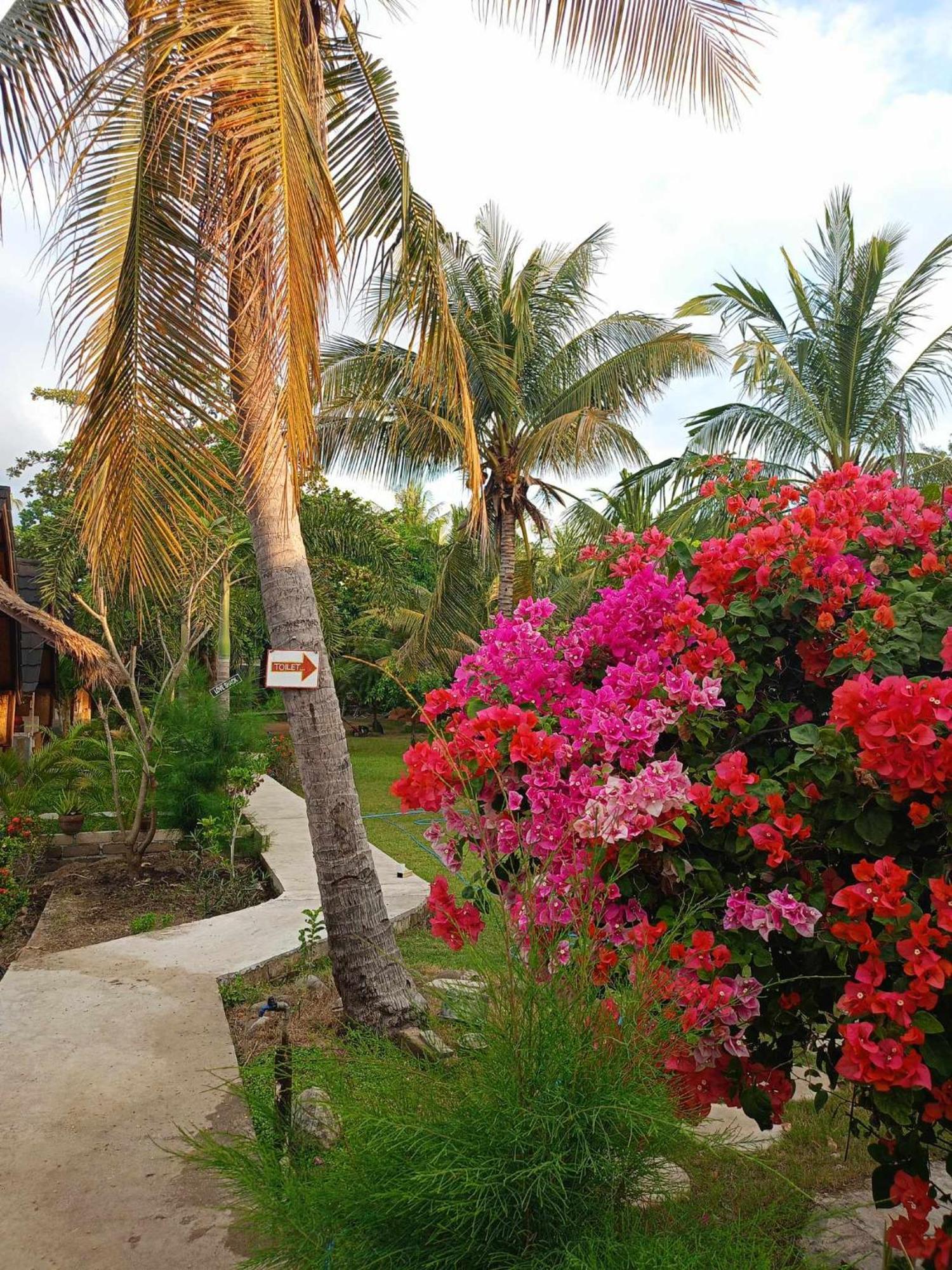 Bintang Tiga Bungalows Gili Air Ngoại thất bức ảnh