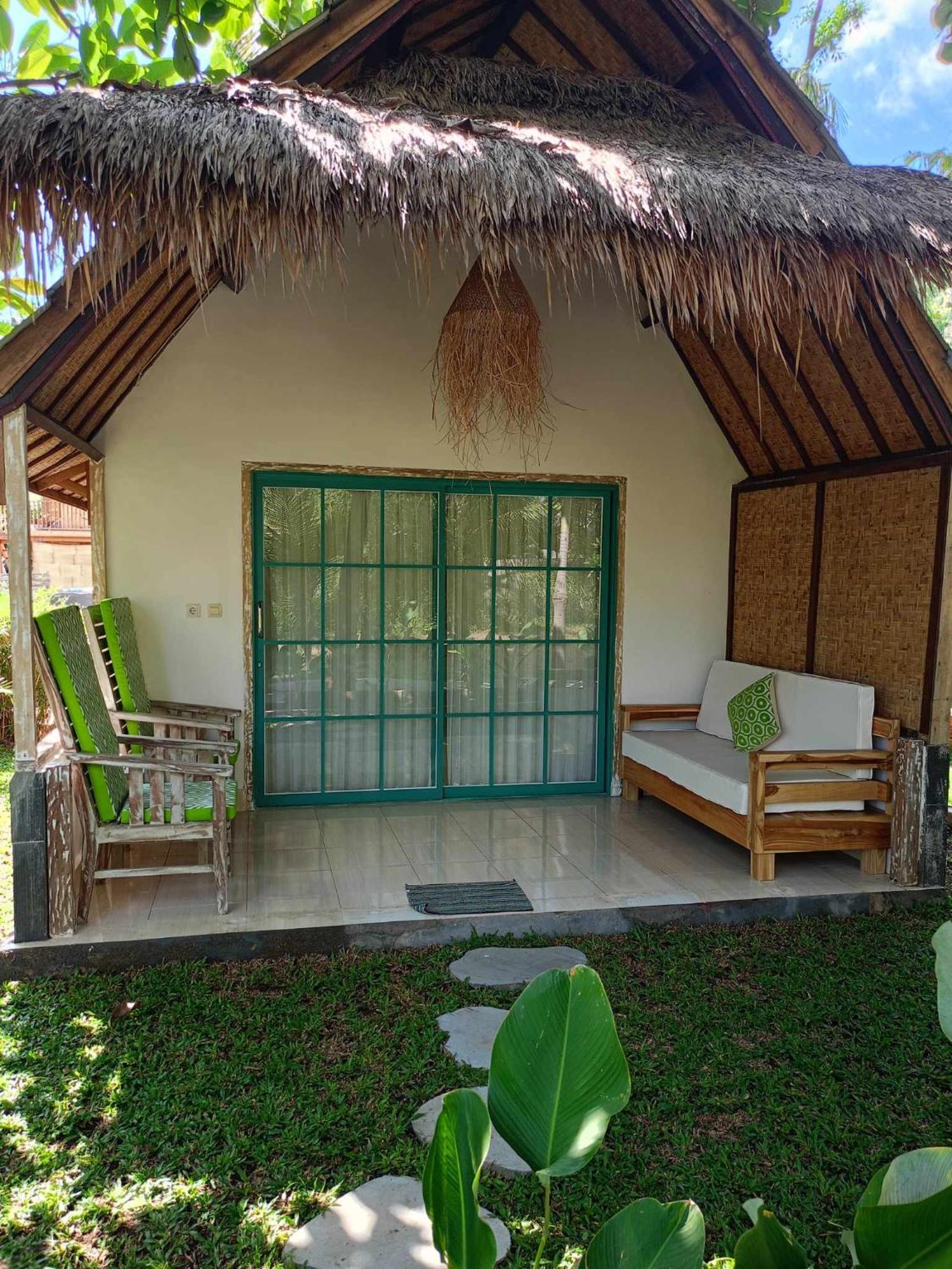 Bintang Tiga Bungalows Gili Air Ngoại thất bức ảnh