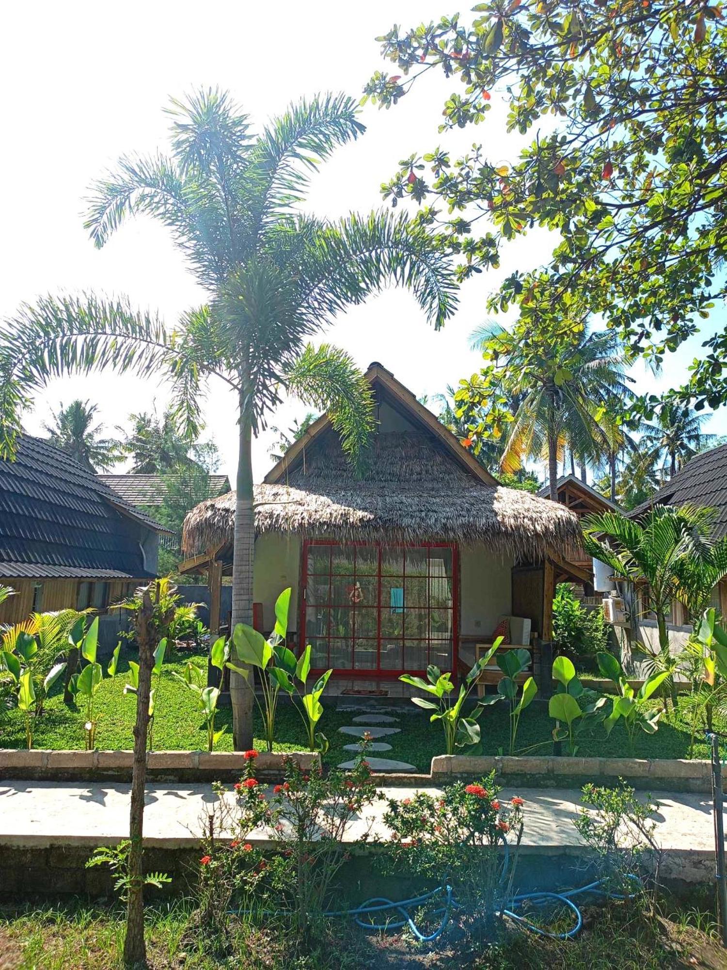 Bintang Tiga Bungalows Gili Air Ngoại thất bức ảnh