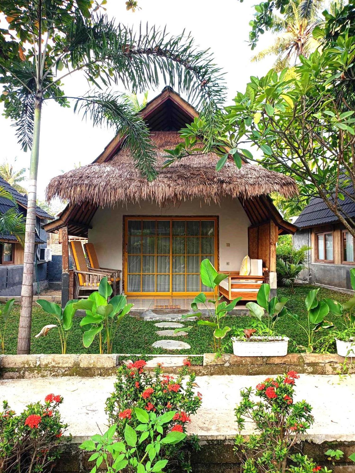 Bintang Tiga Bungalows Gili Air Ngoại thất bức ảnh