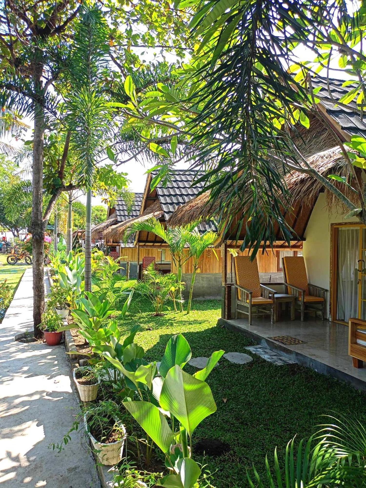 Bintang Tiga Bungalows Gili Air Ngoại thất bức ảnh