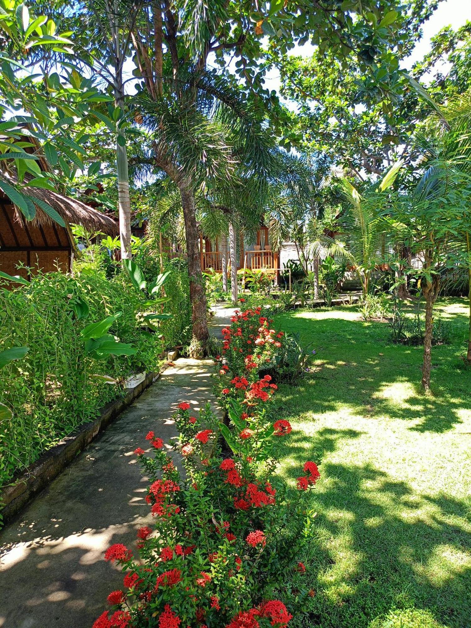 Bintang Tiga Bungalows Gili Air Ngoại thất bức ảnh